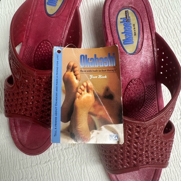 Vintage 1980s Okabashi Red Rose Slip on Jelly Sandals built in foot therapy - Picture 2 of 10